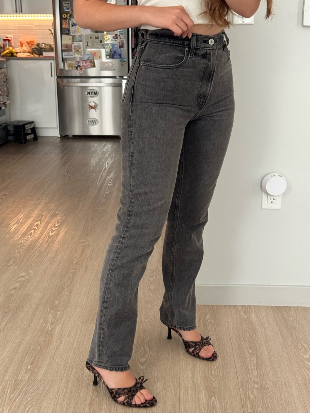 Abercrombie & Fitch Curve Love 90’s Straight Ultra High-Rise Jeans - Charcoal